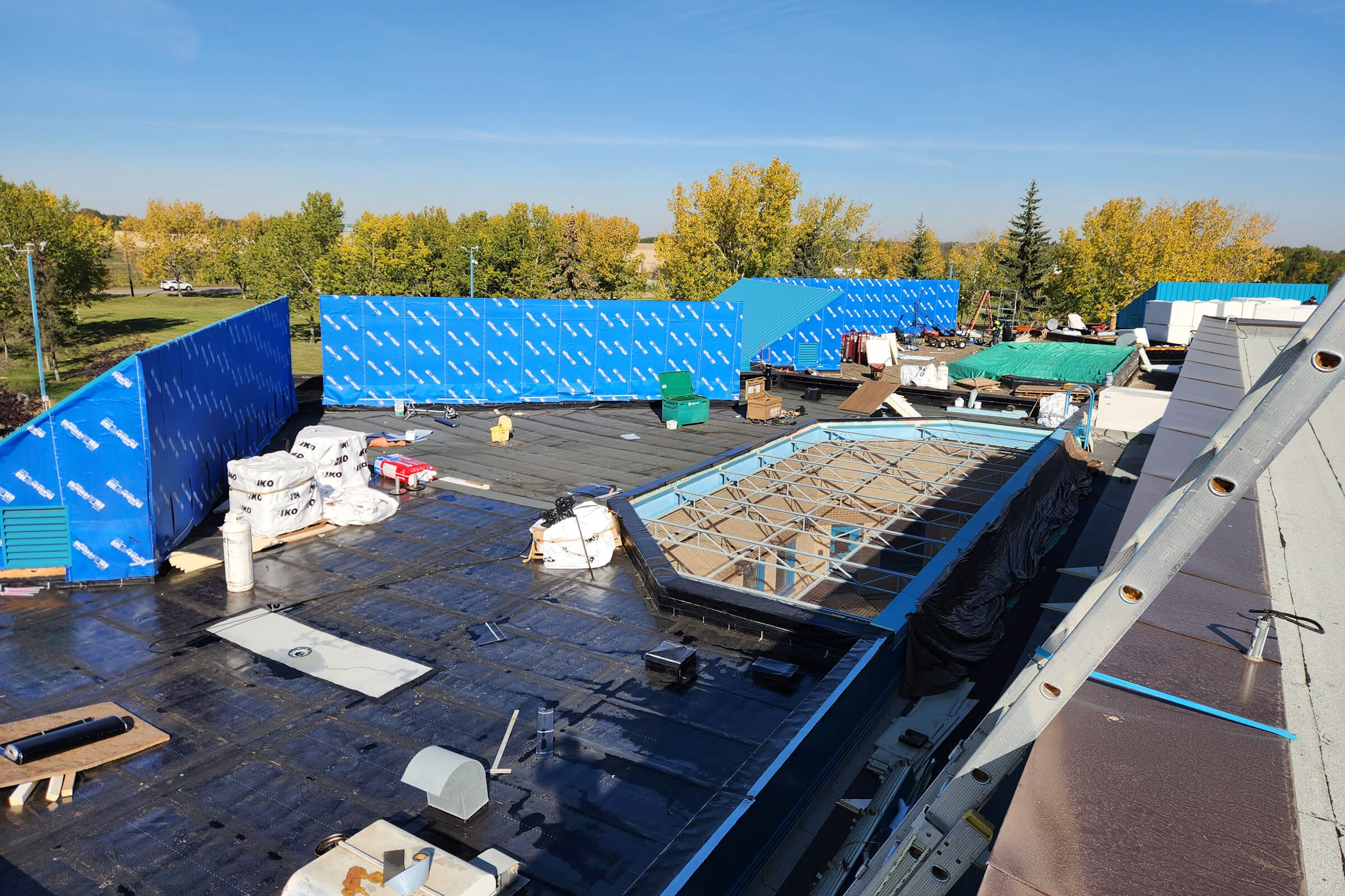 commercial, industrial, and institutional roofing projects in Alberta